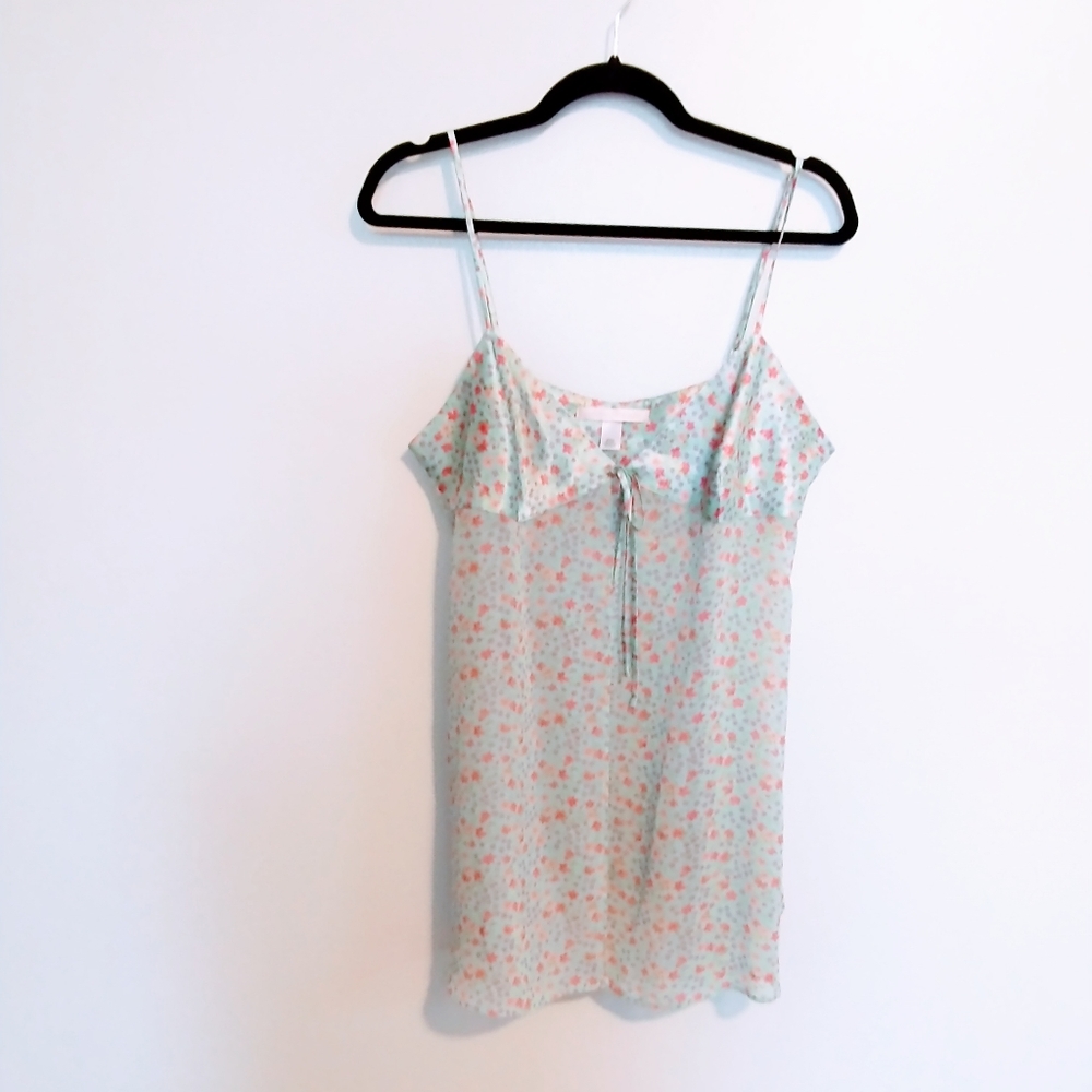 Victoria's Secret Cami nightie with front toe. Y2K floral style size large